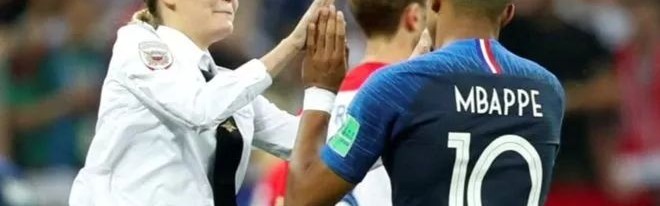 壹号娱乐- 杜塞尔多夫球迷发起抗议，要求降低季票价格  